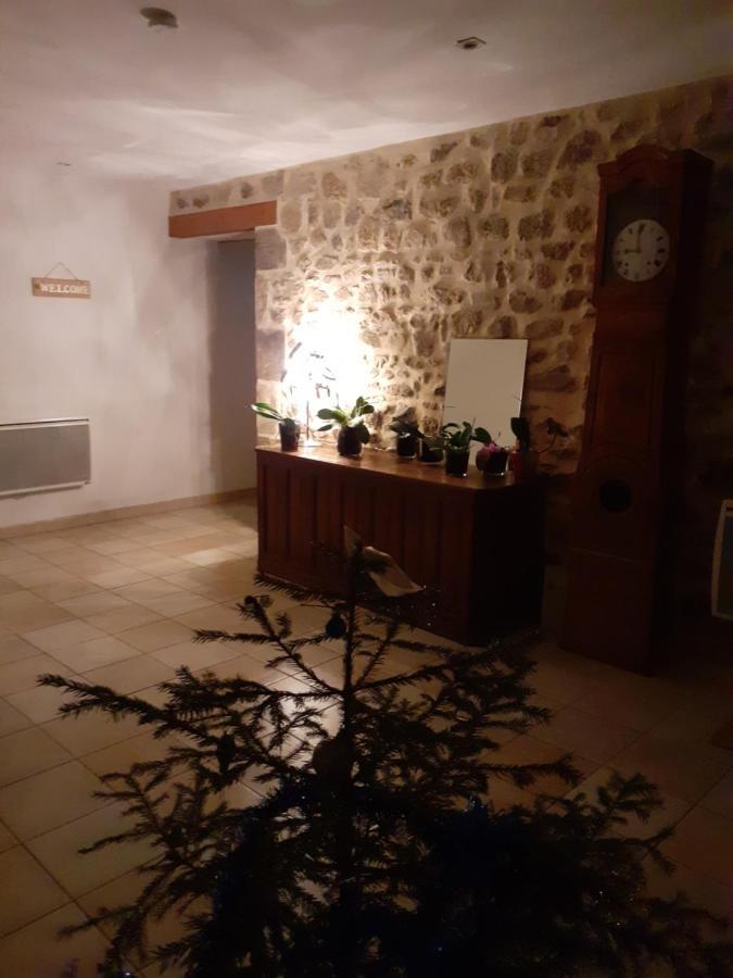 Auverg'Nature Chambre Auvergnate Espinasse Extérieur photo